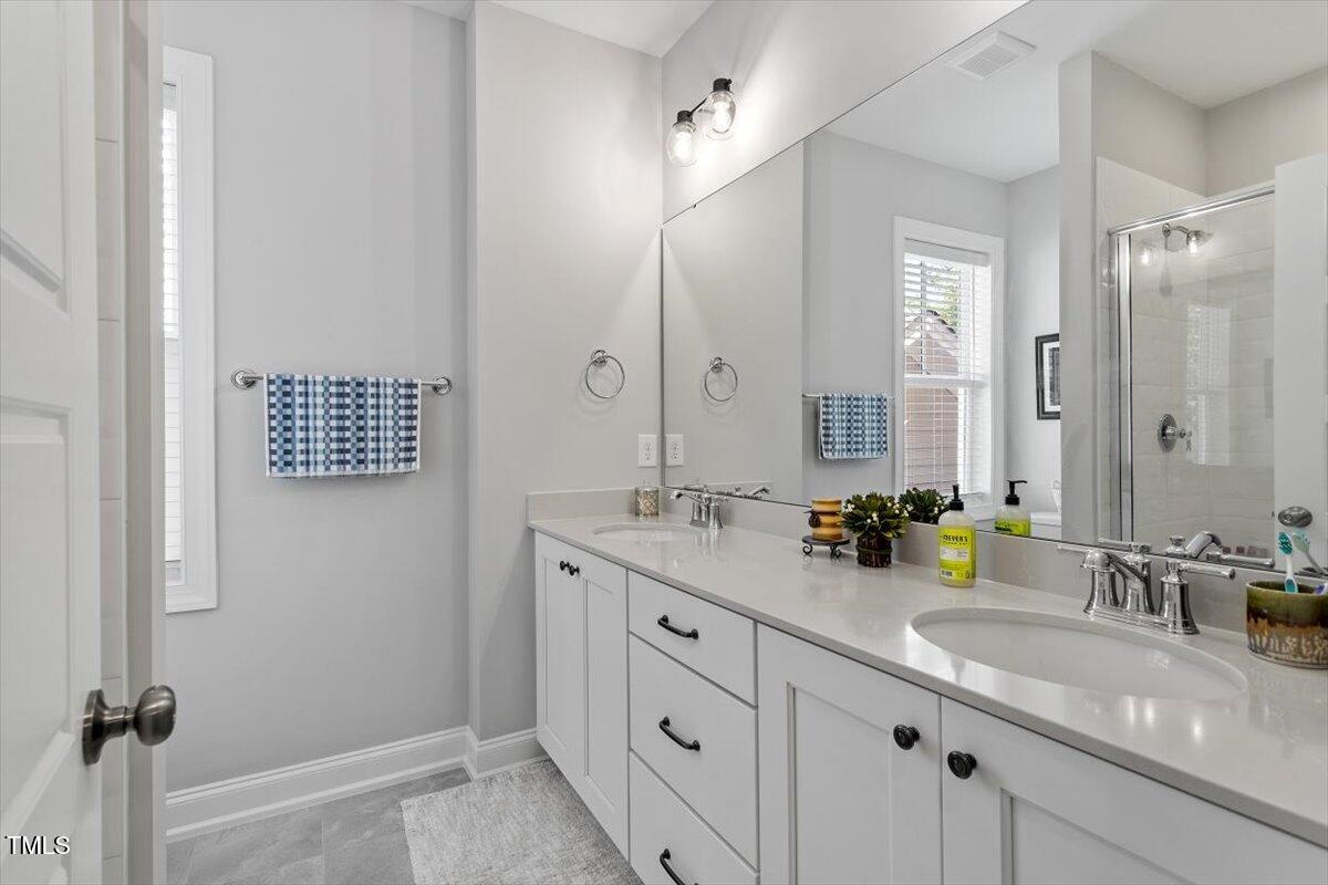 1017 Whitehall Circle