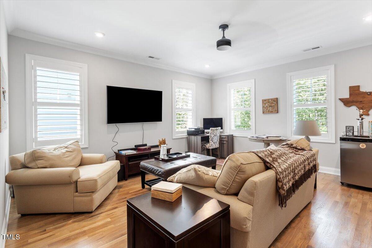 1017 Whitehall Circle