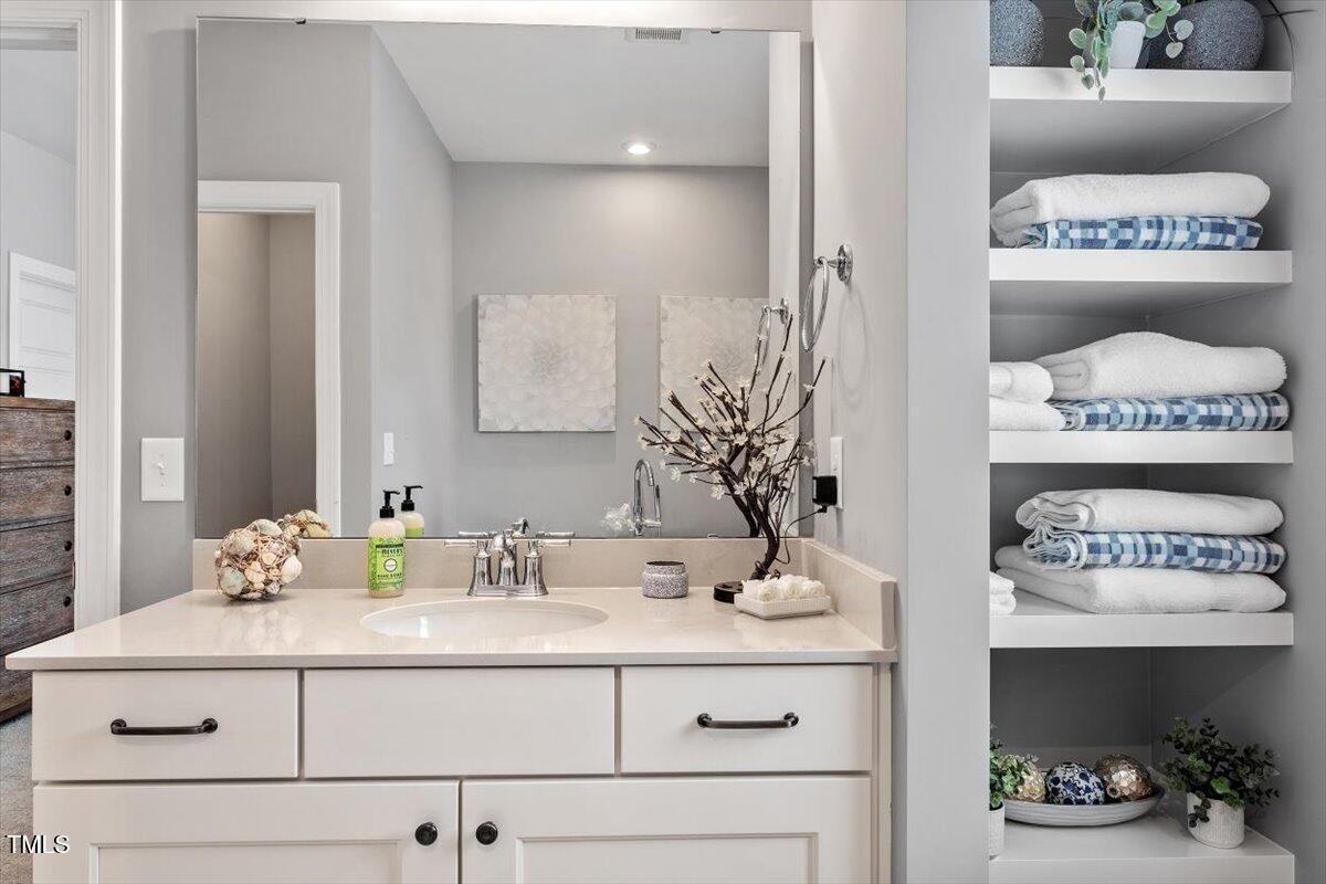 1017 Whitehall Circle