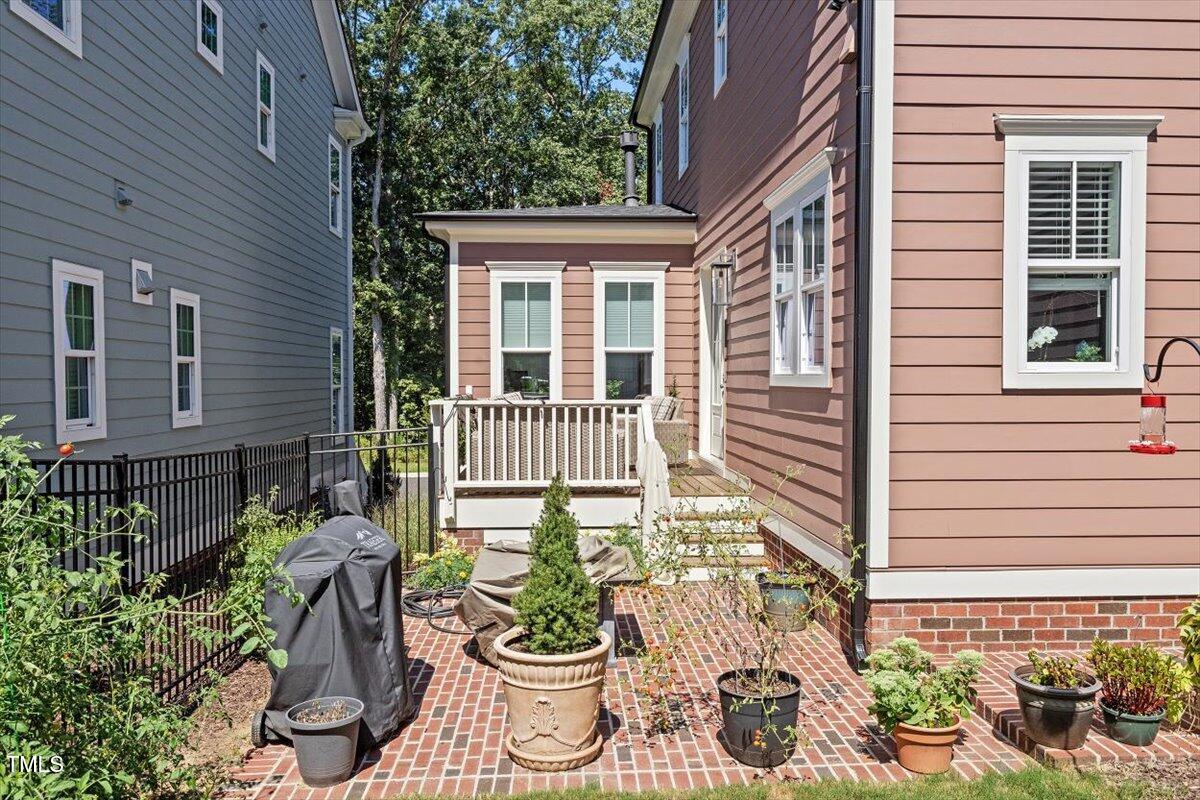 1017 Whitehall Circle