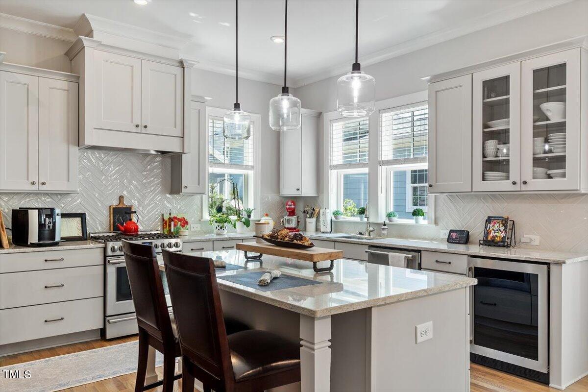 1017 Whitehall Circle