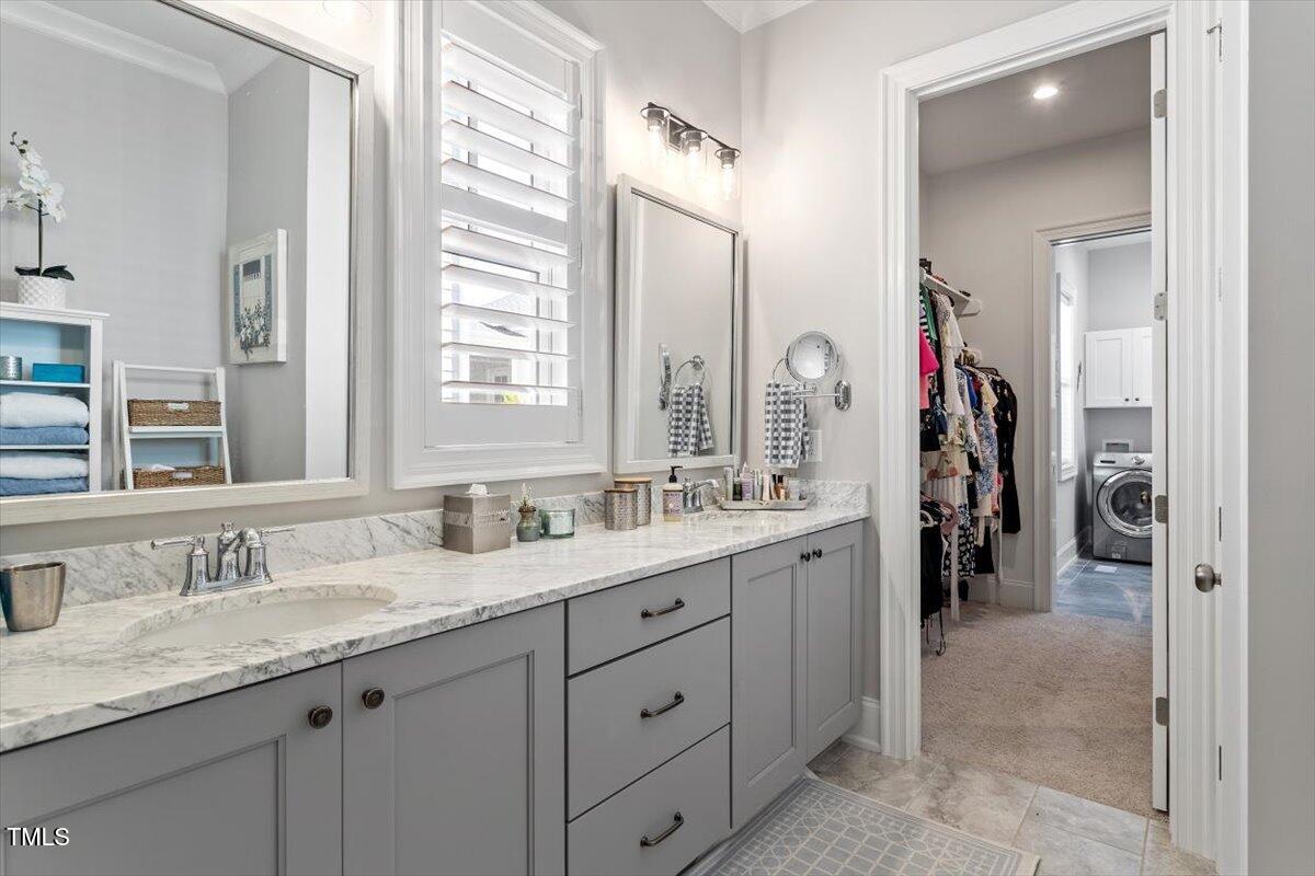 1017 Whitehall Circle