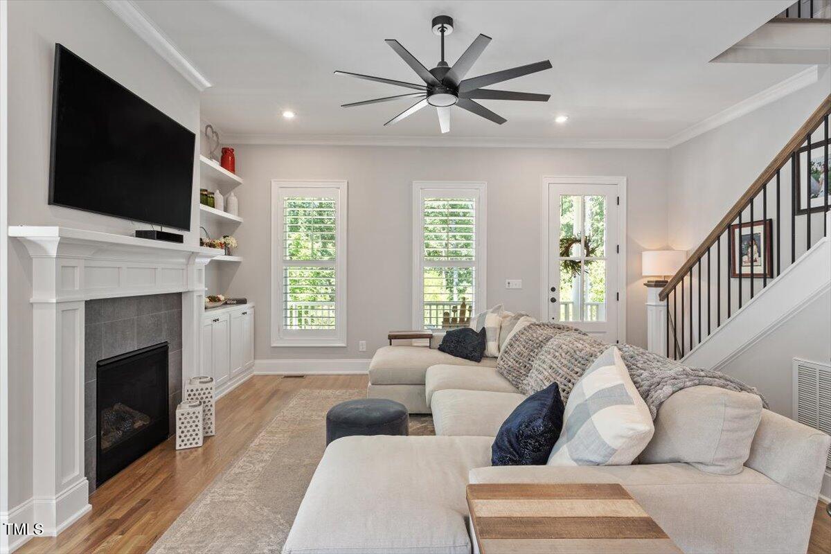 1017 Whitehall Circle