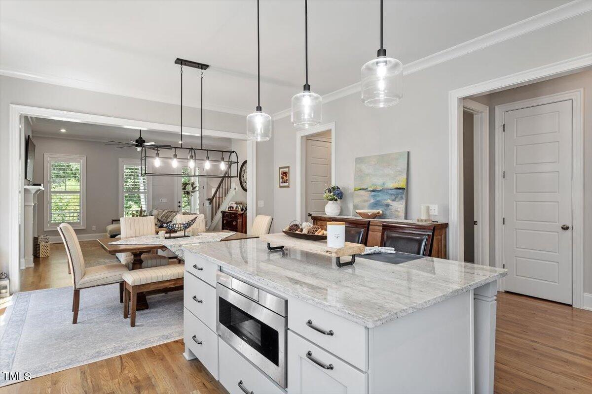 1017 Whitehall Circle