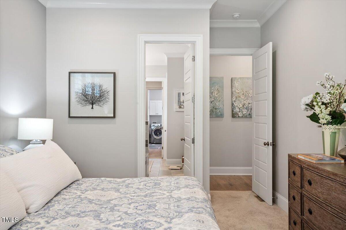 1017 Whitehall Circle