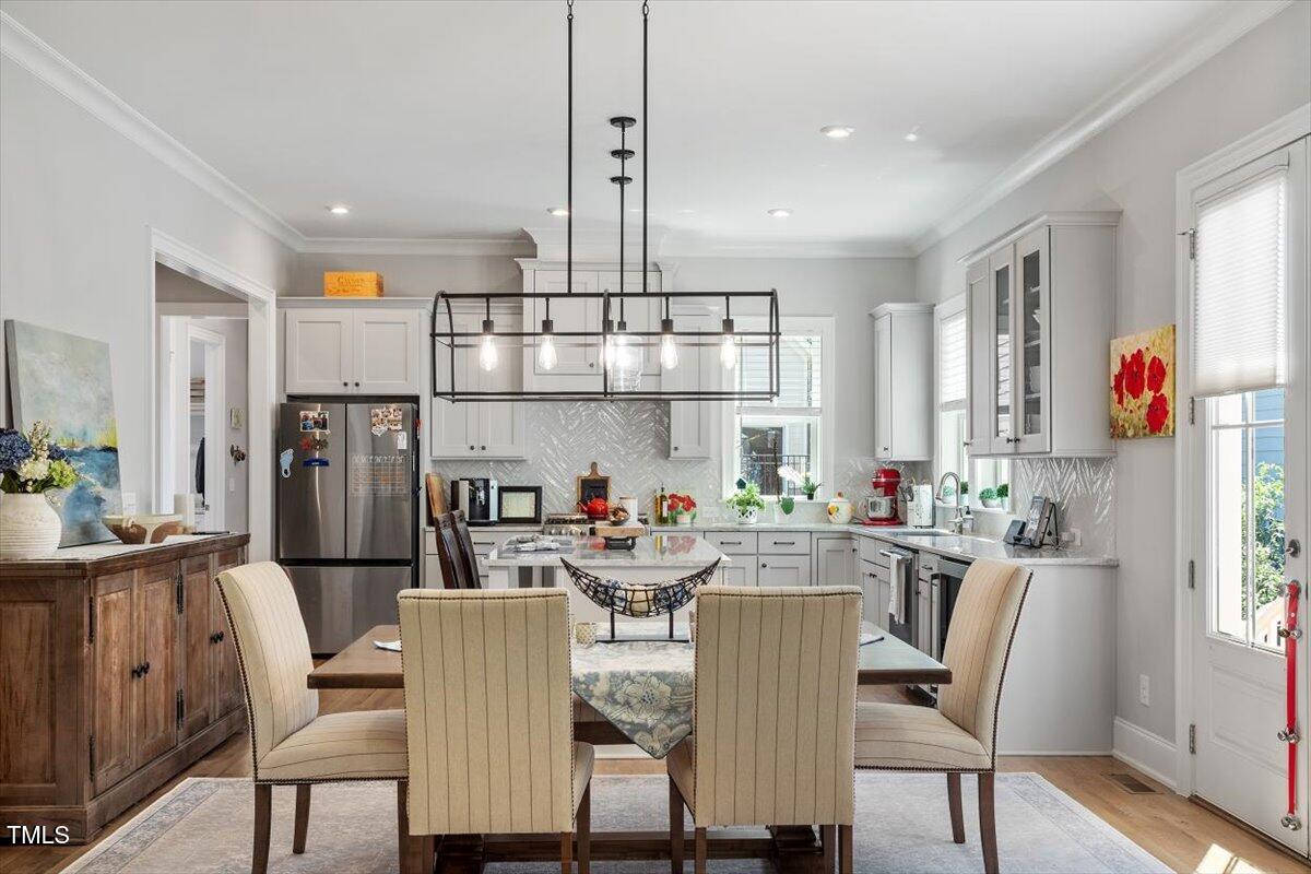 1017 Whitehall Circle