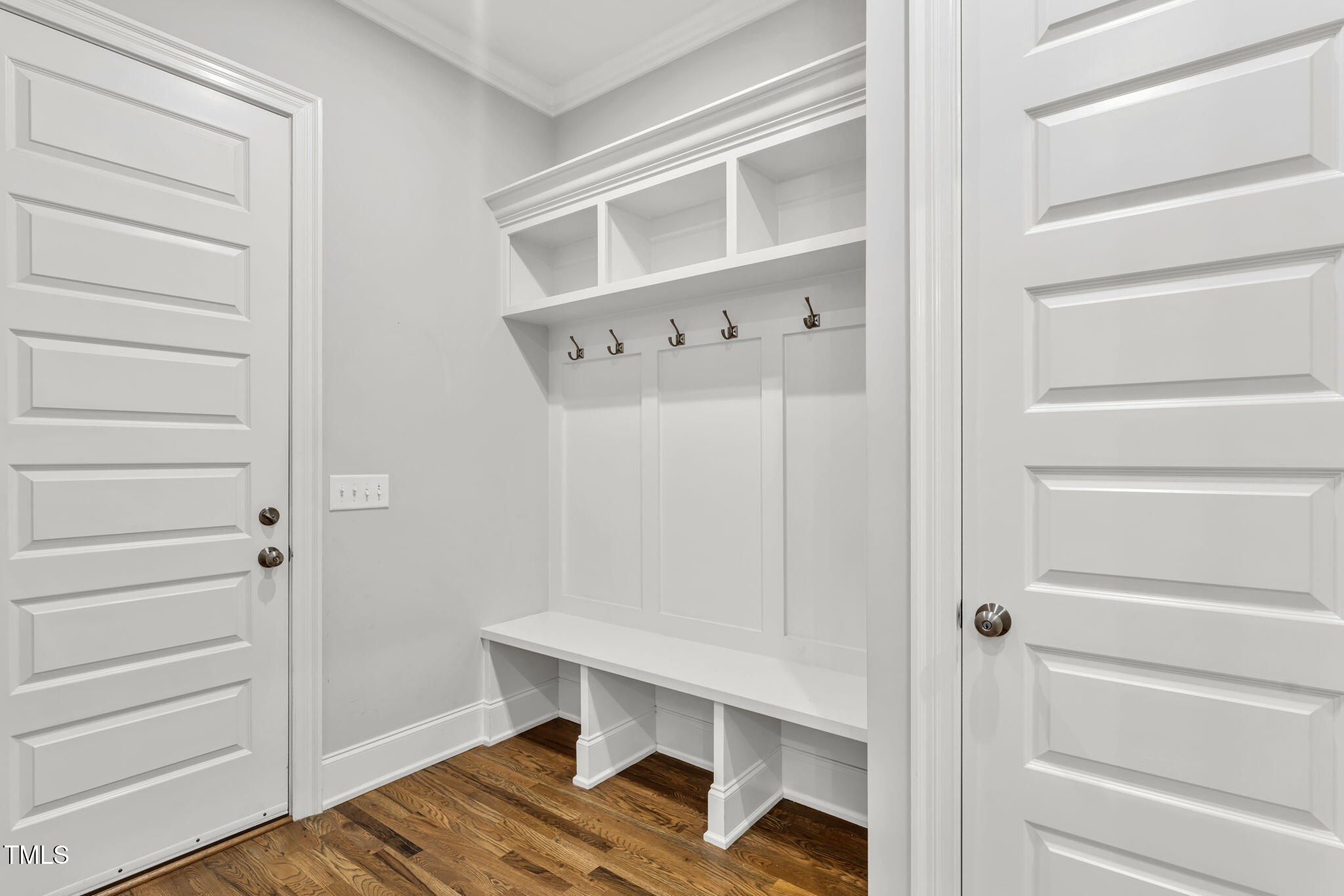 319 Harewood Place