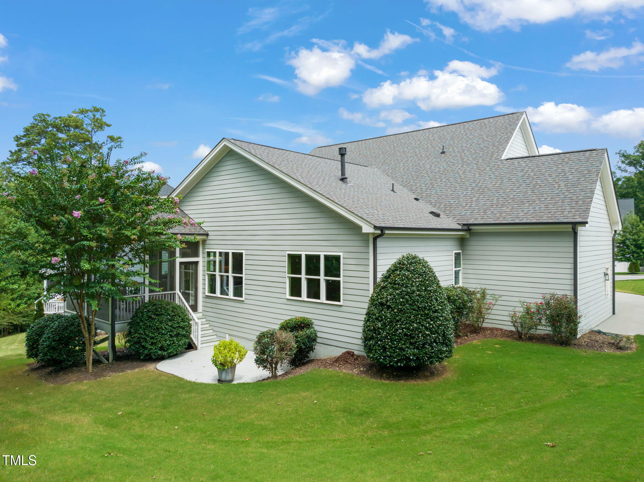 319 Harewood Place
