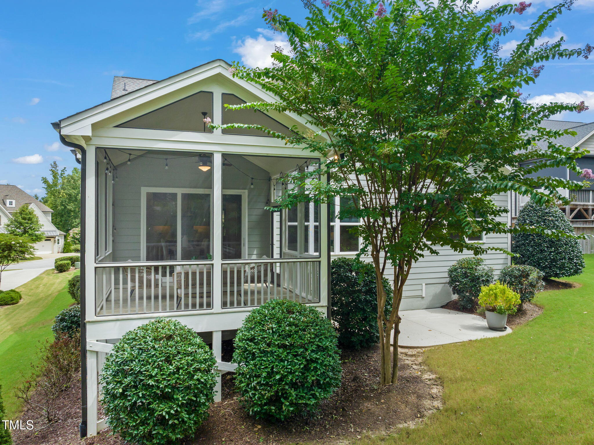319 Harewood Place