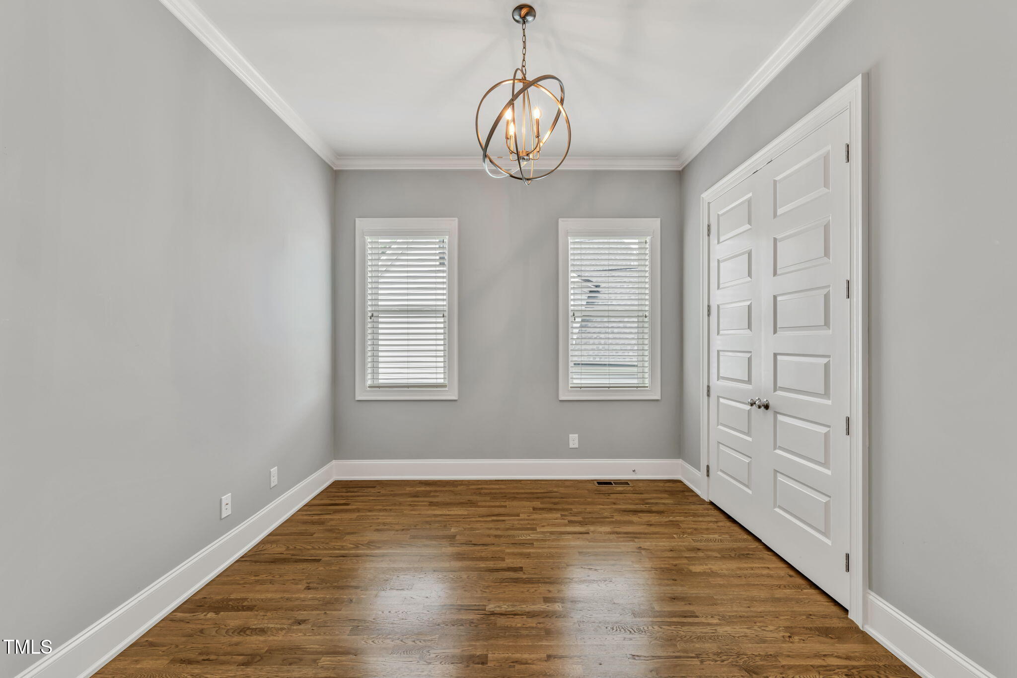 319 Harewood Place