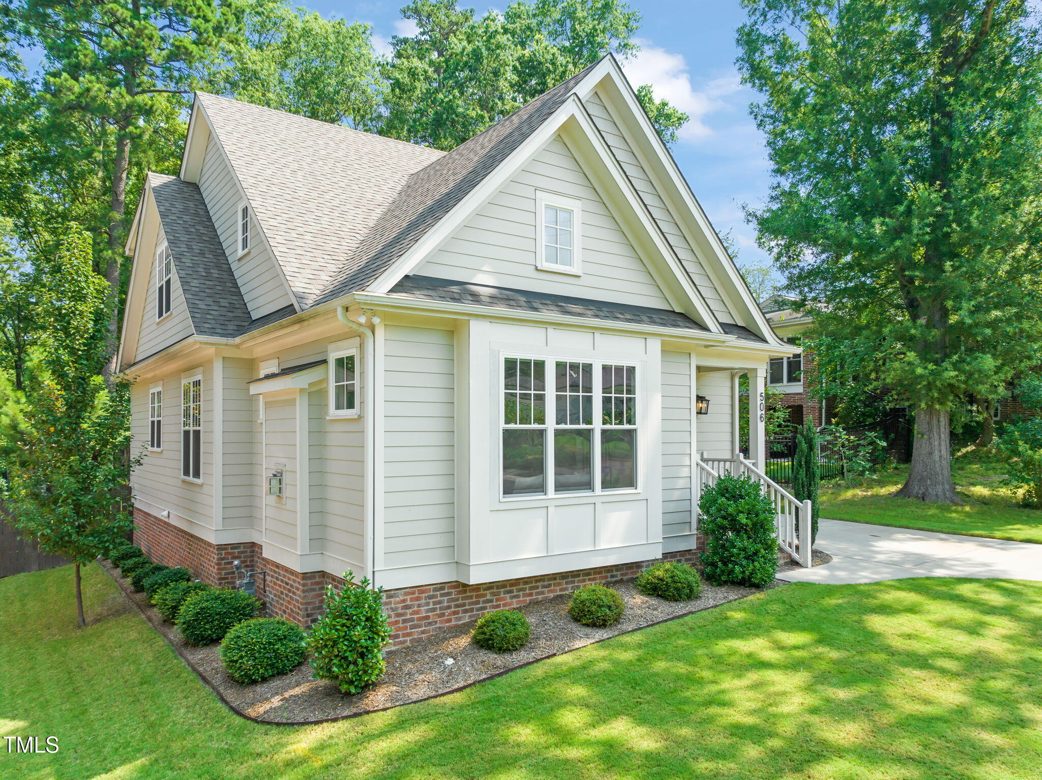 506 Everett Place