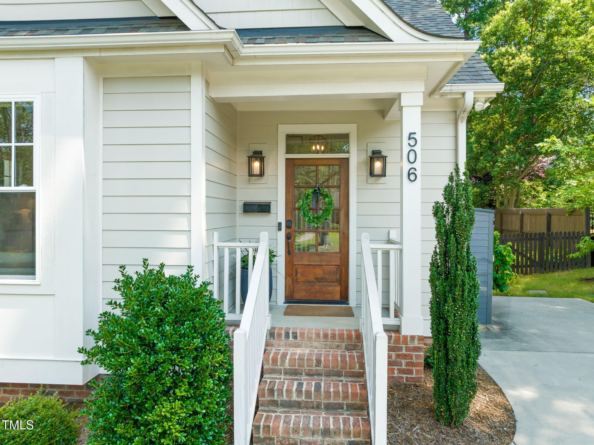 506 Everett Place