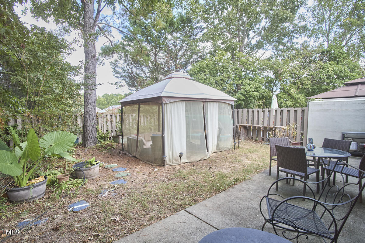 5 Bayswater Place