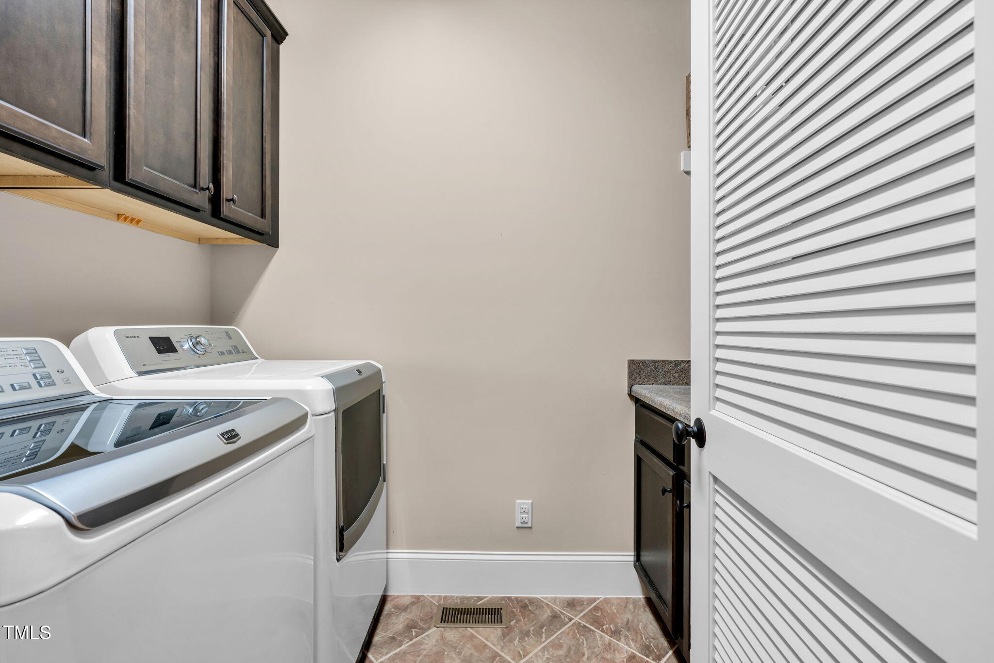 4225 Cats Paw Court