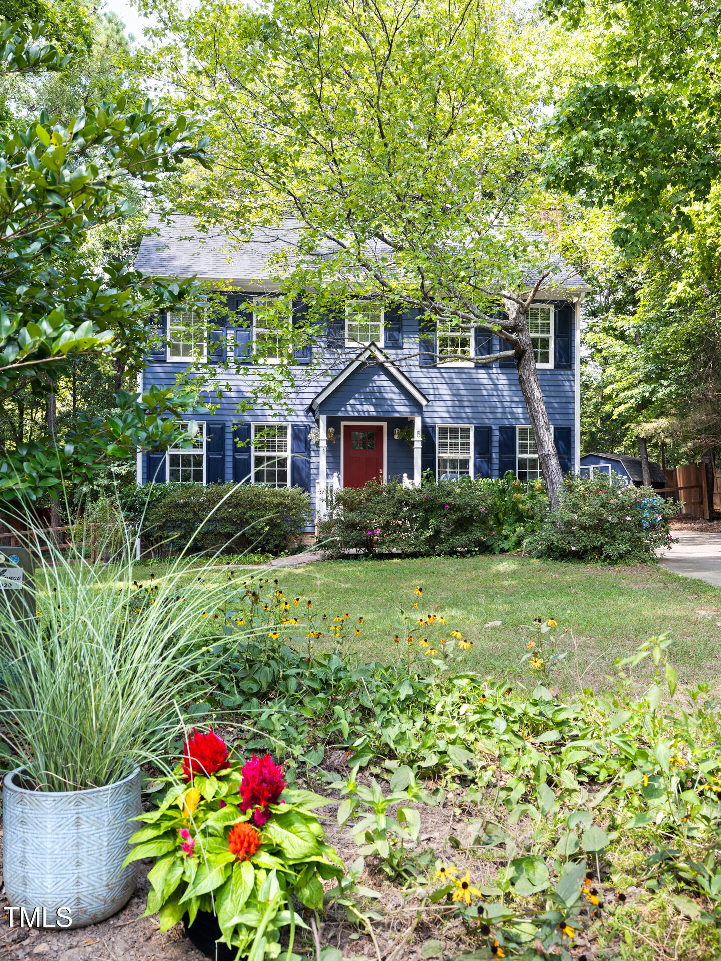 5 Tartan Court
