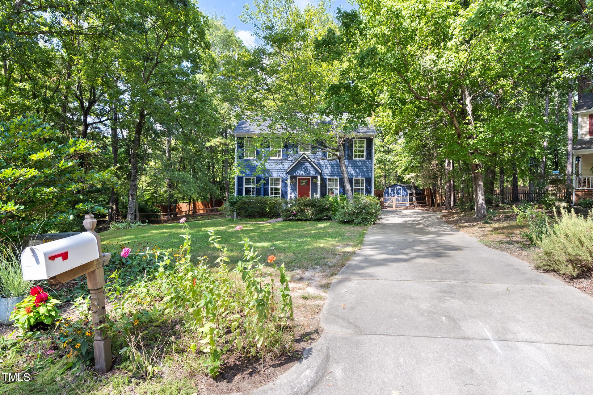 5 Tartan Court