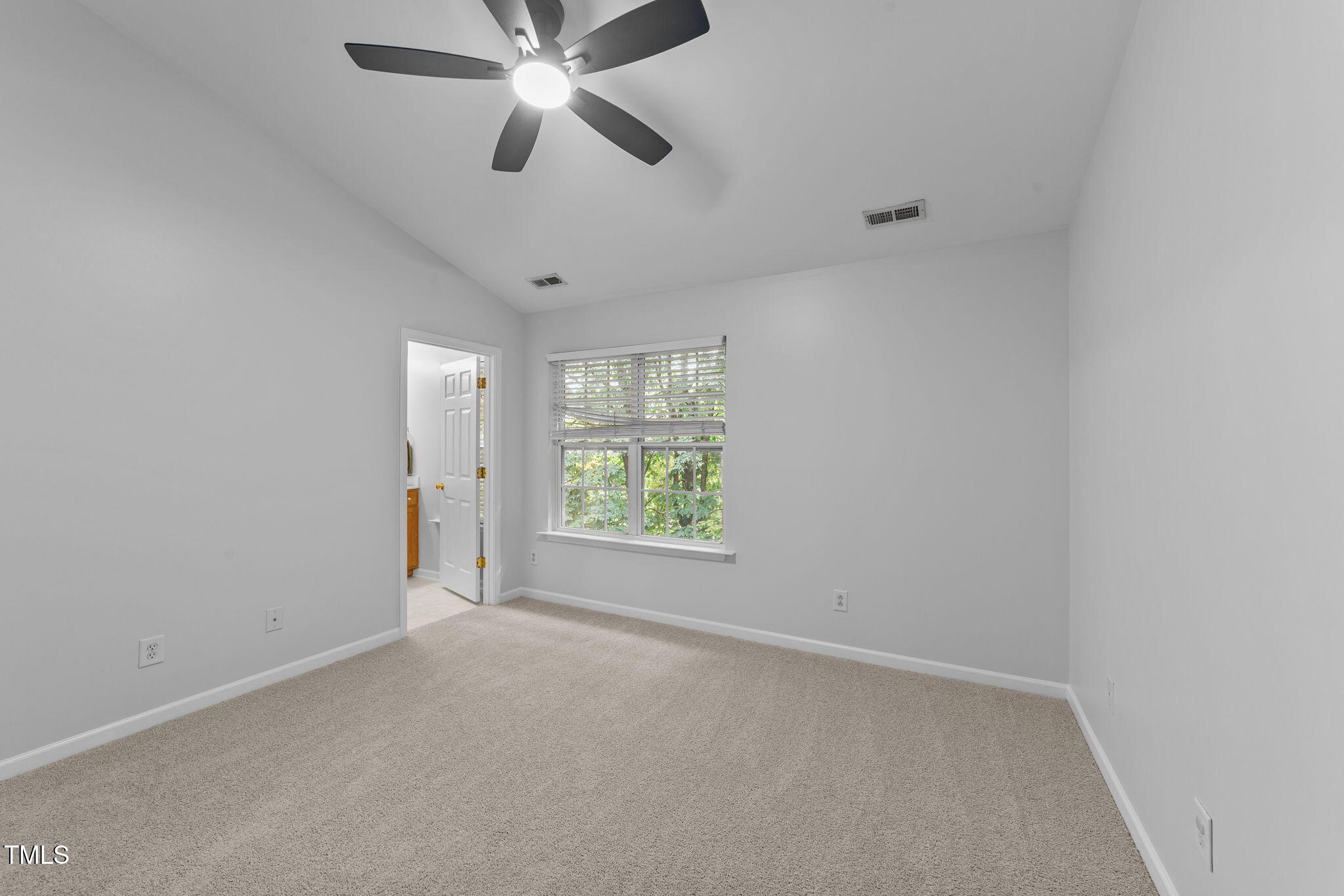 29 Edgebrook Circle