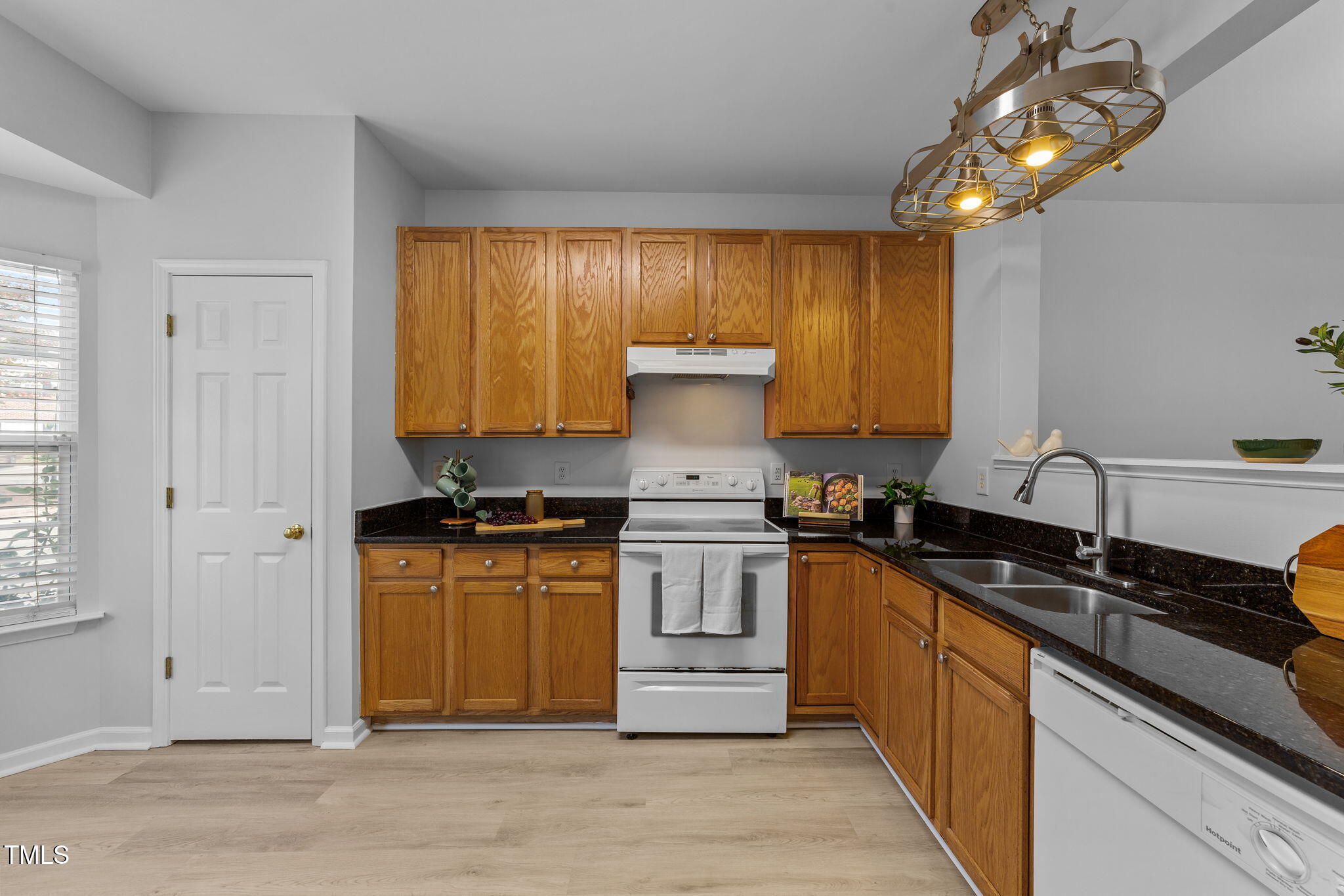 29 Edgebrook Circle
