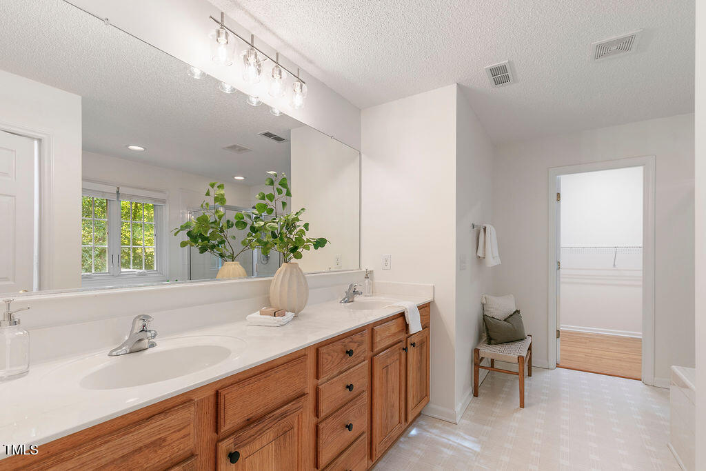 427 New Parkside Drive