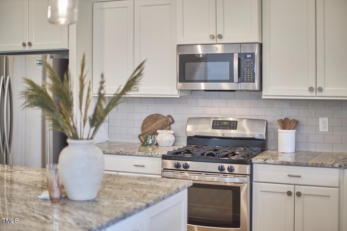 5106 Centerbud Place