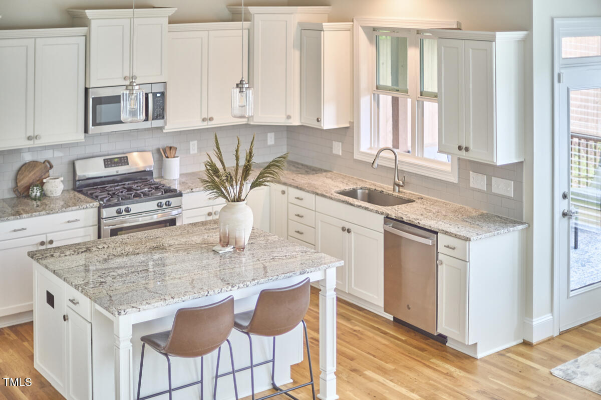 5106 Centerbud Place