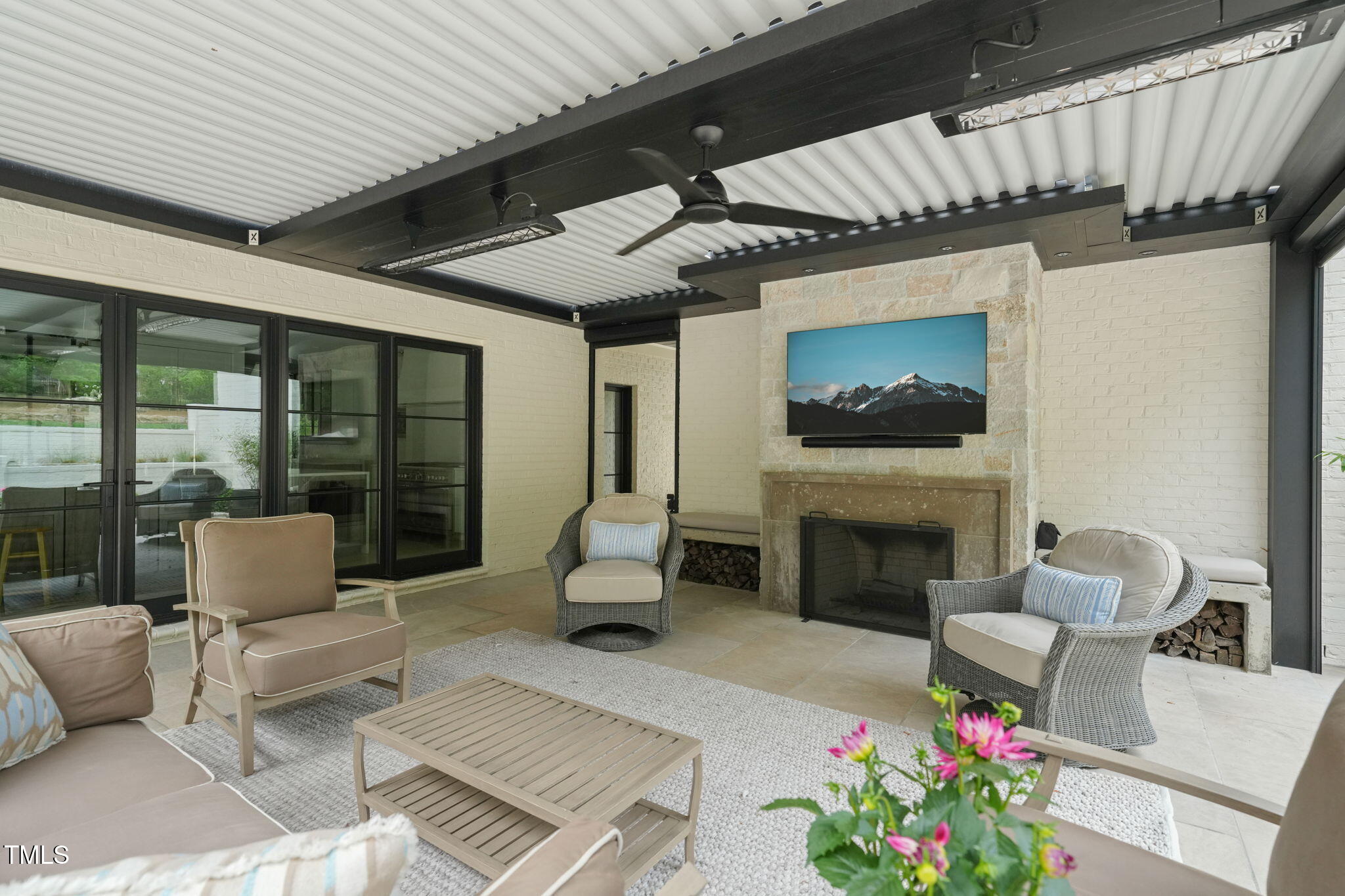 3829 Regent Road
