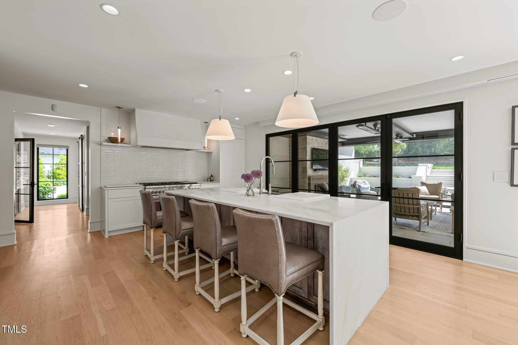 3829 Regent Road