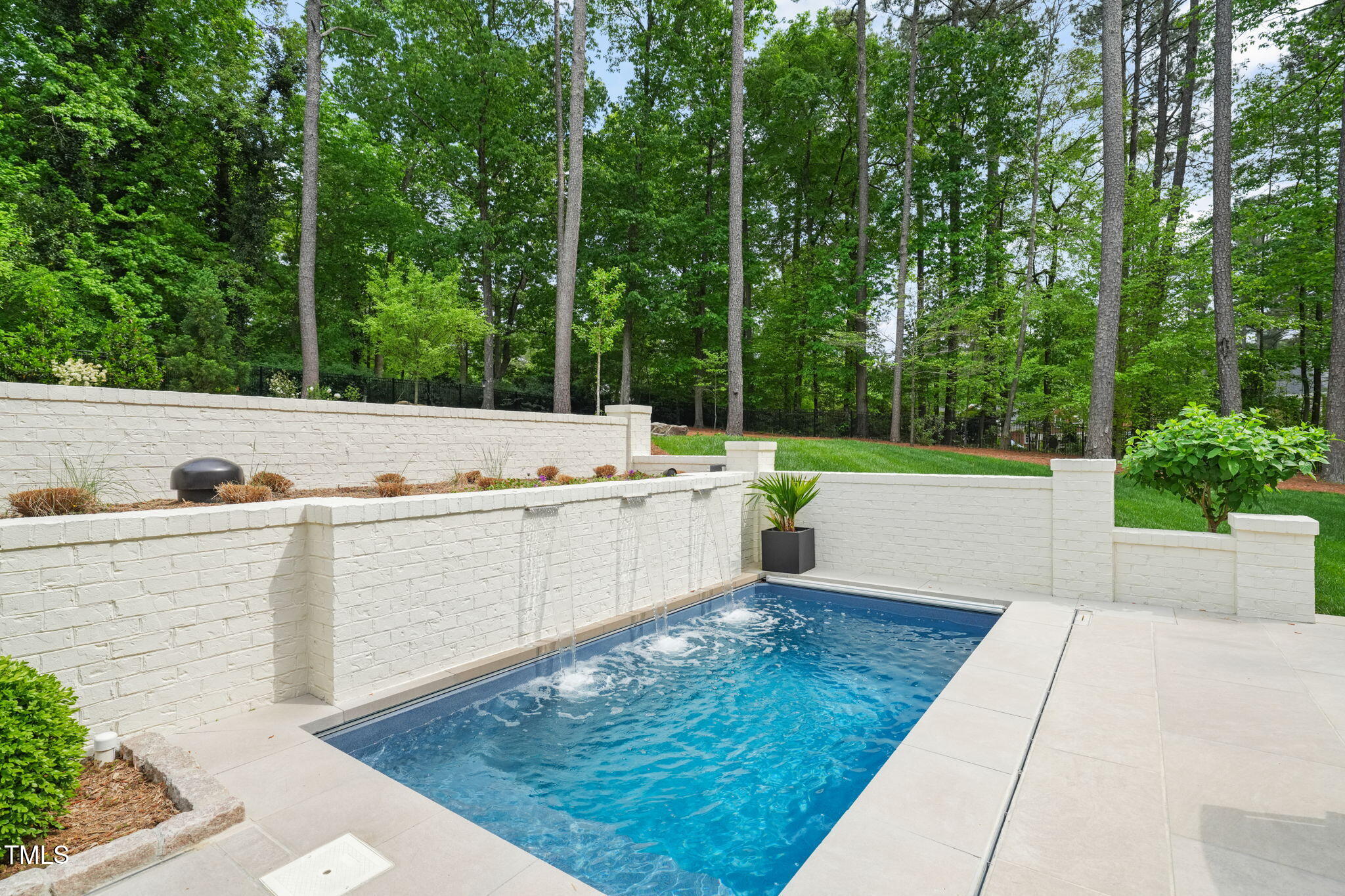 3829 Regent Road
