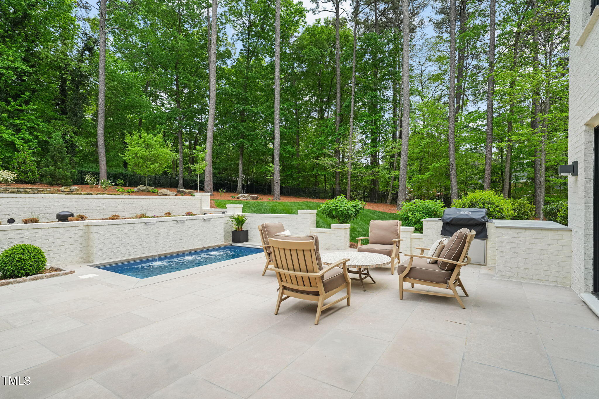 3829 Regent Road