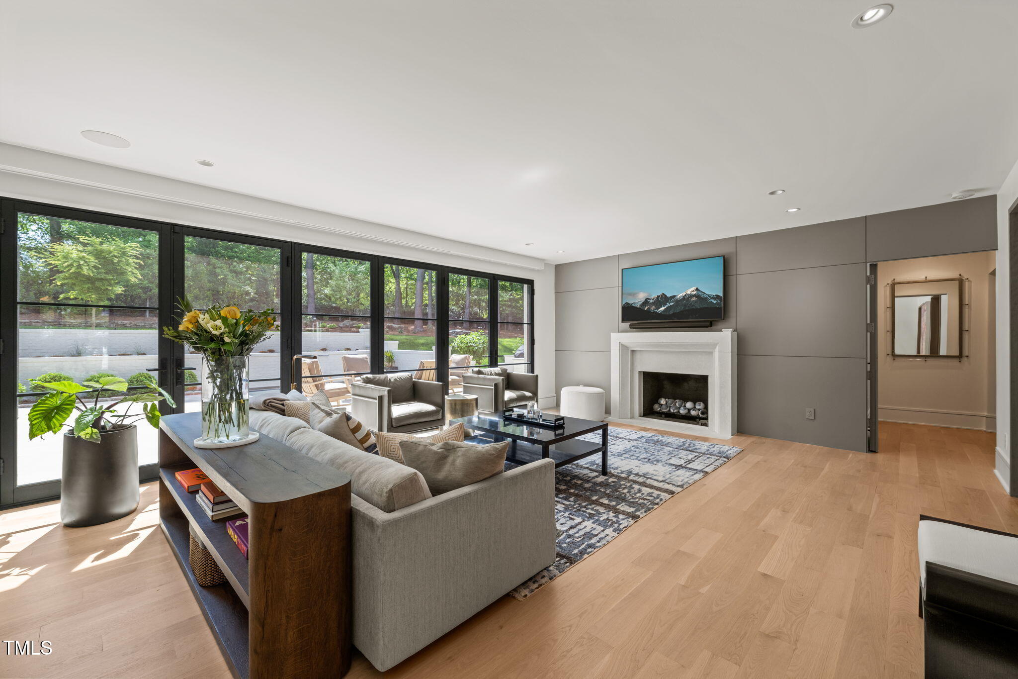 3829 Regent Road
