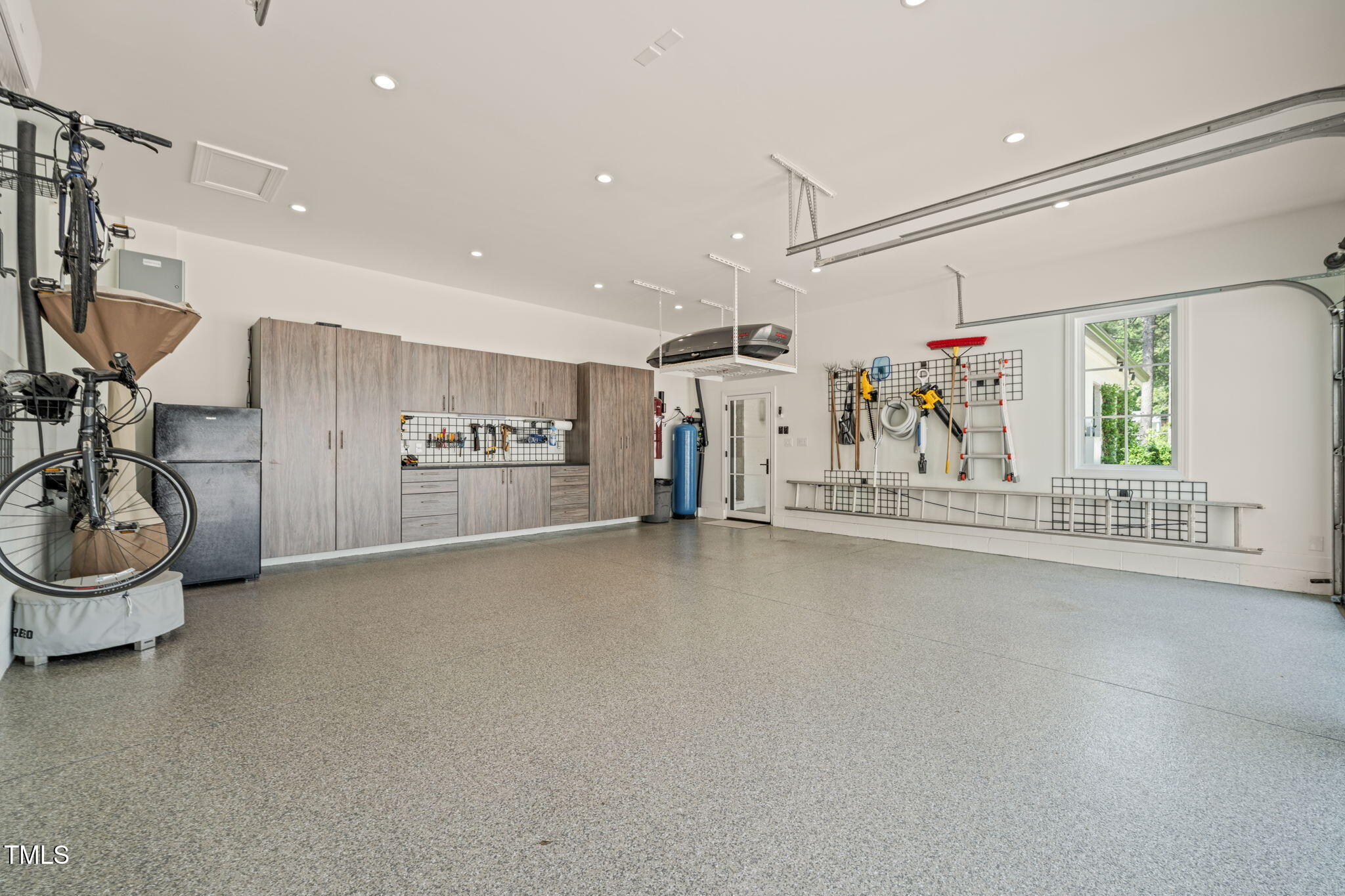 3829 Regent Road