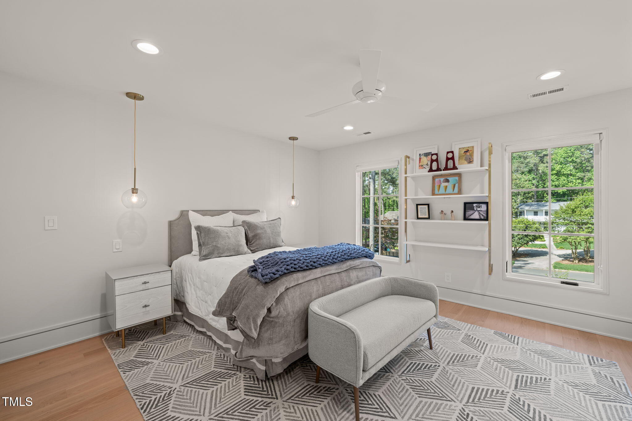 3829 Regent Road