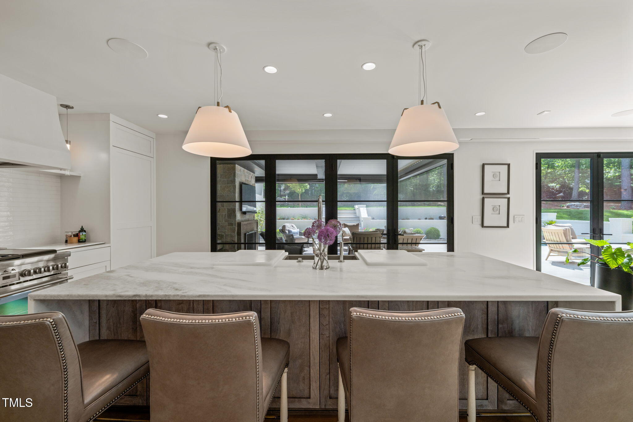 3829 Regent Road