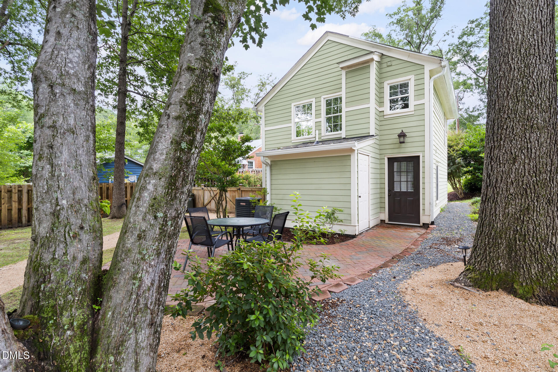 2521 Shenandoah Avenue