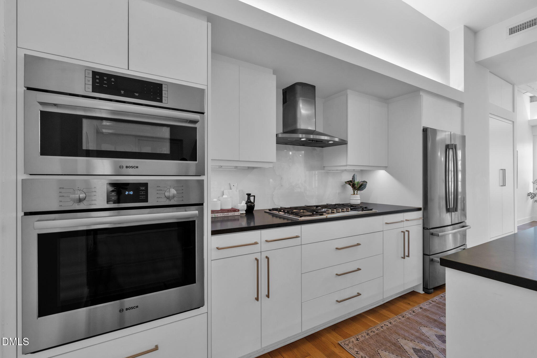 312 N Buchanan Boulevard # 401