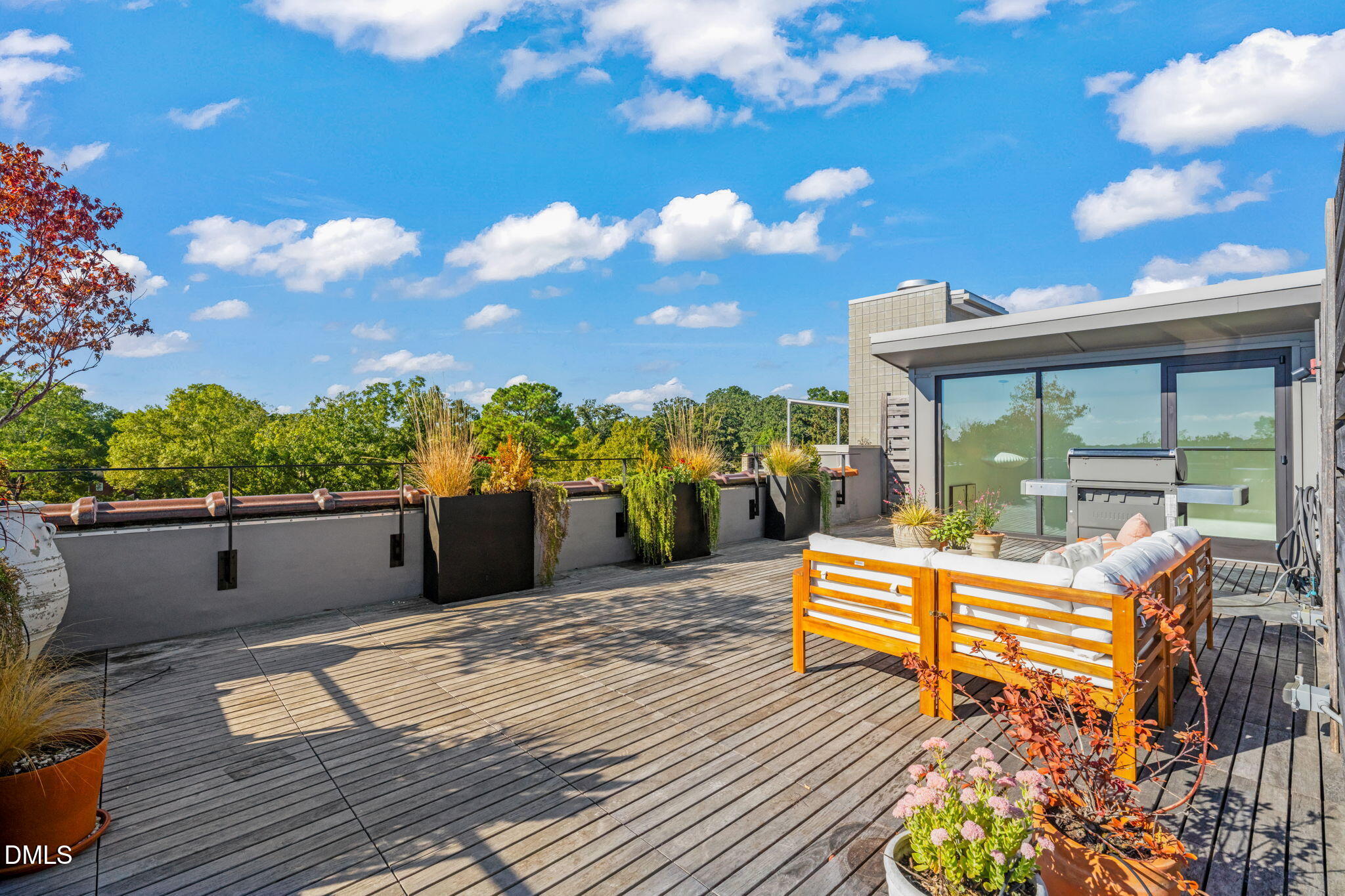 312 N Buchanan Boulevard # 401