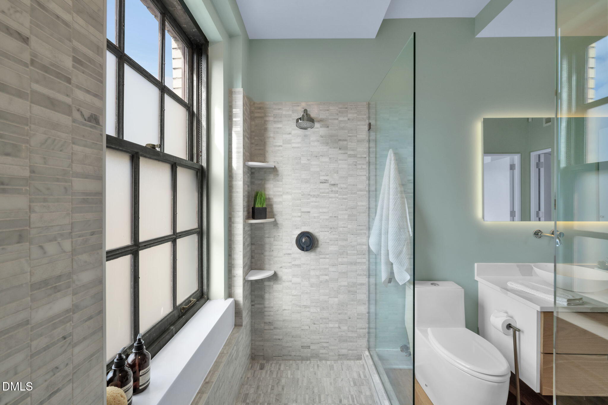 312 N Buchanan Boulevard # 401
