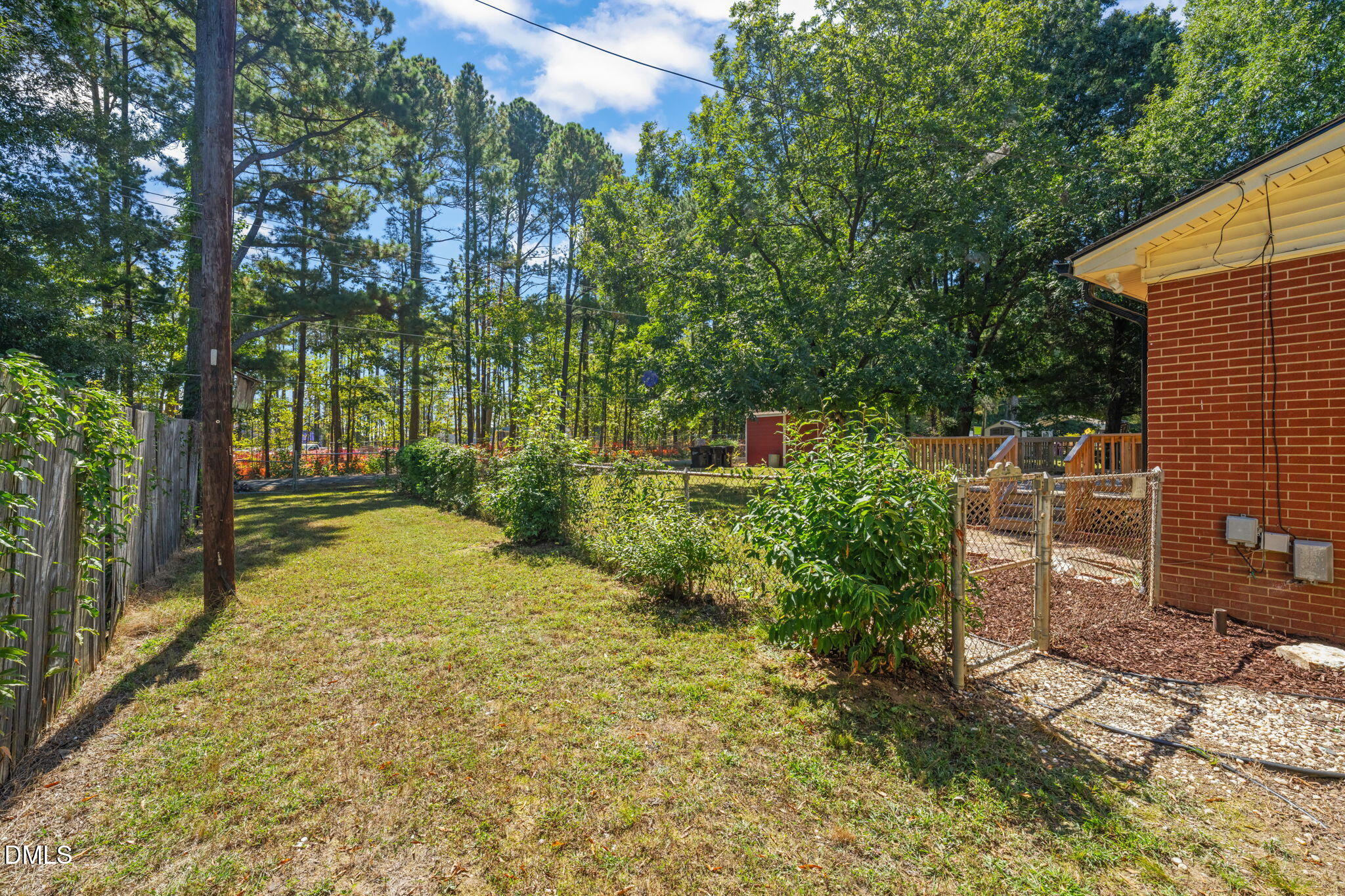 2105 W Carver Street