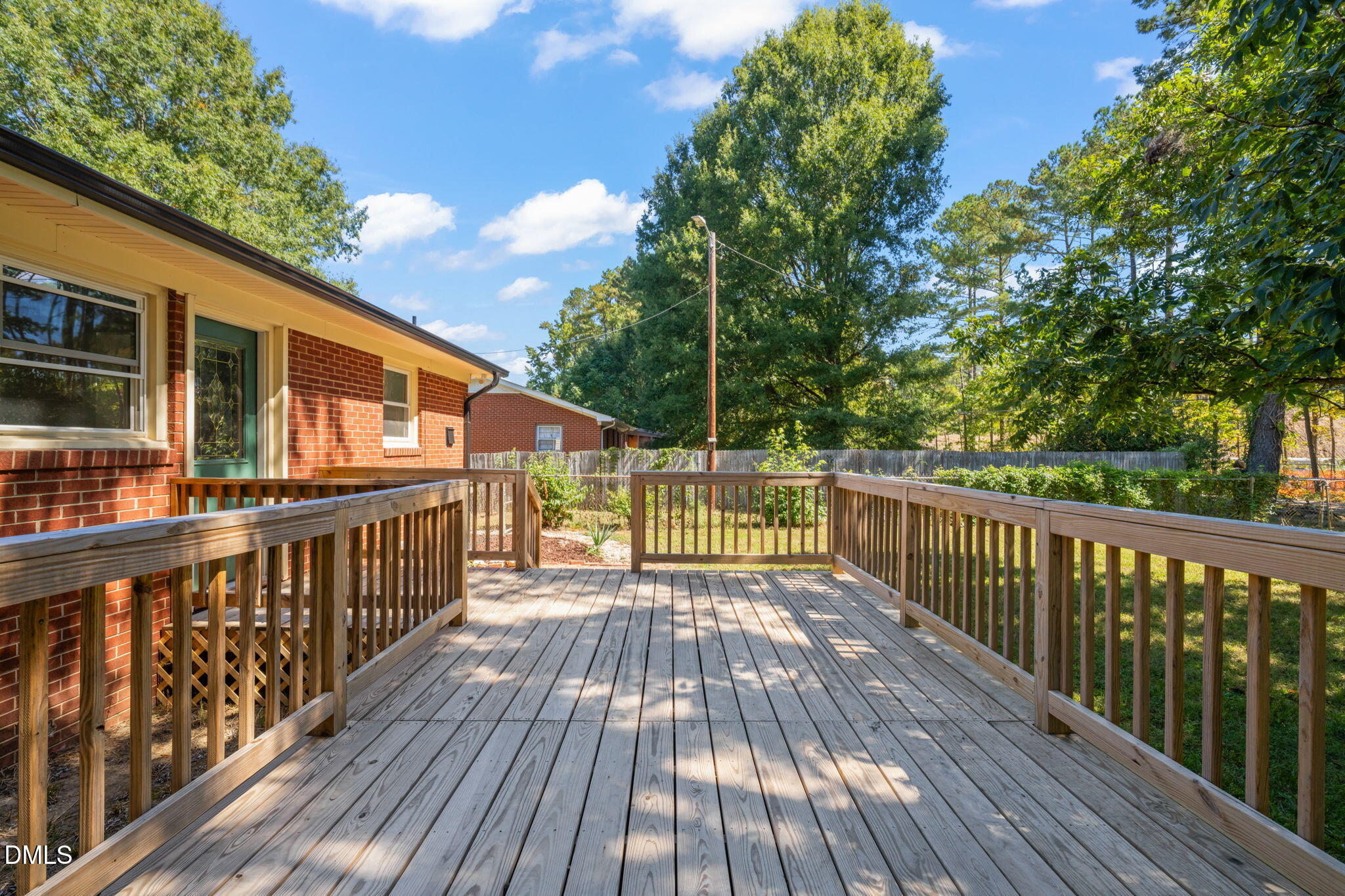 2105 W Carver Street