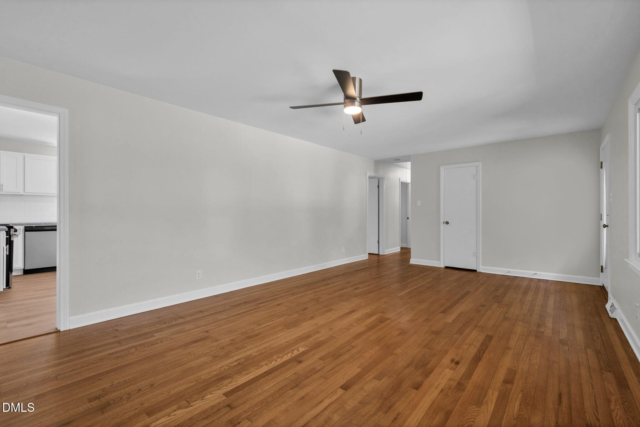 2105 W Carver Street