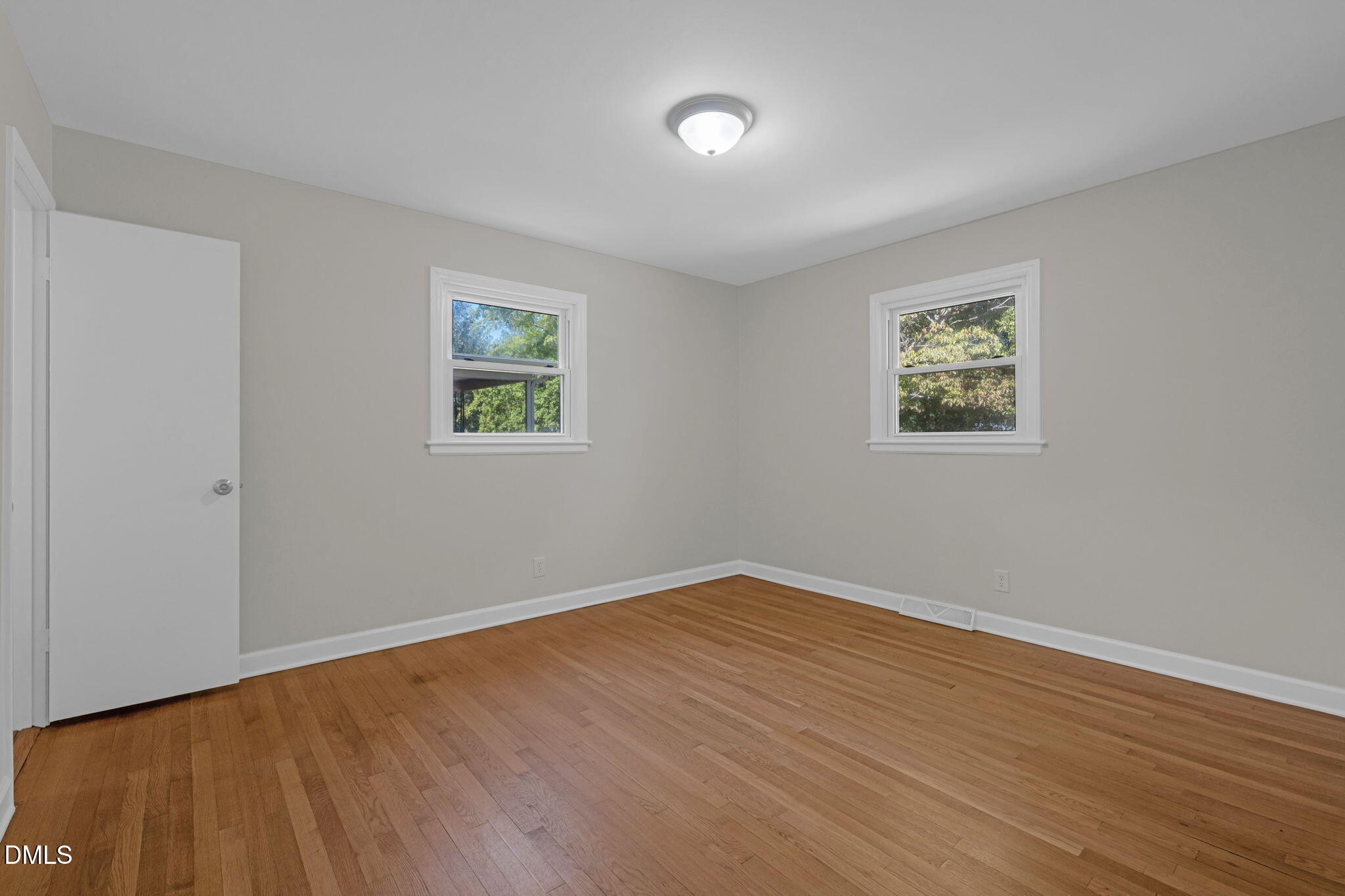 2105 W Carver Street