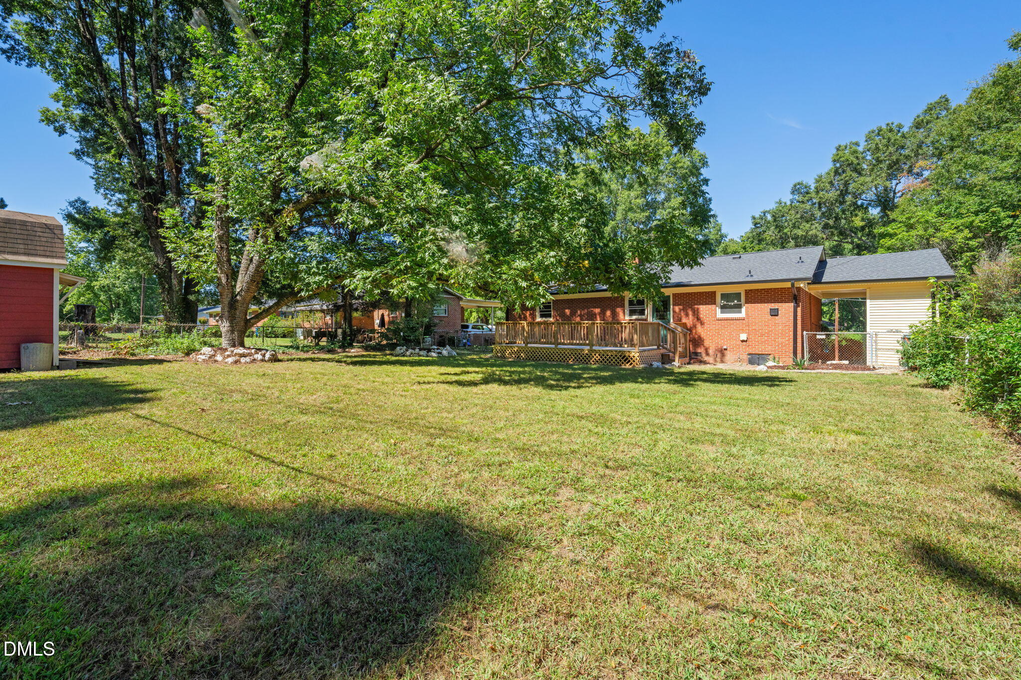 2105 W Carver Street