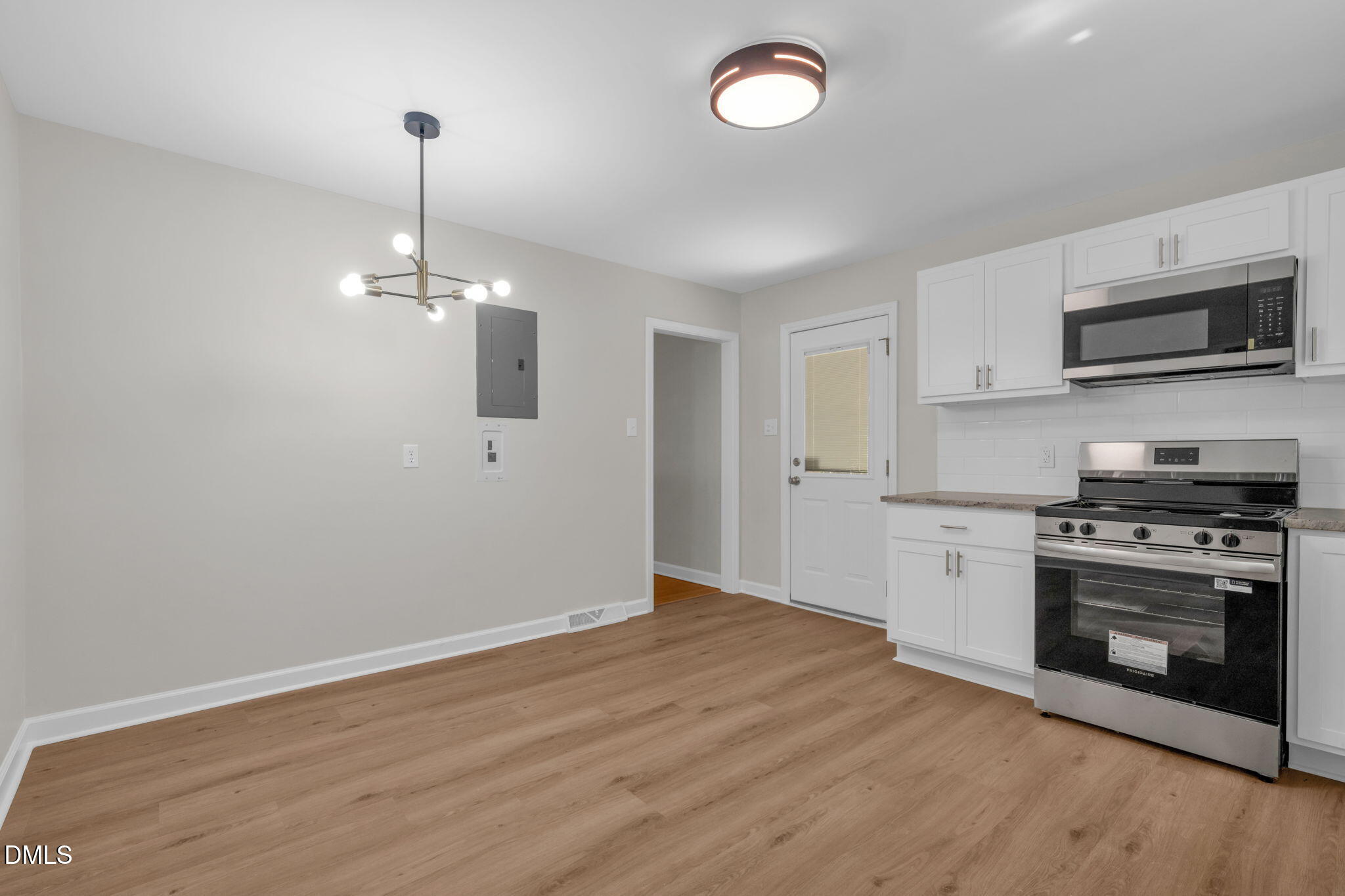 2105 W Carver Street