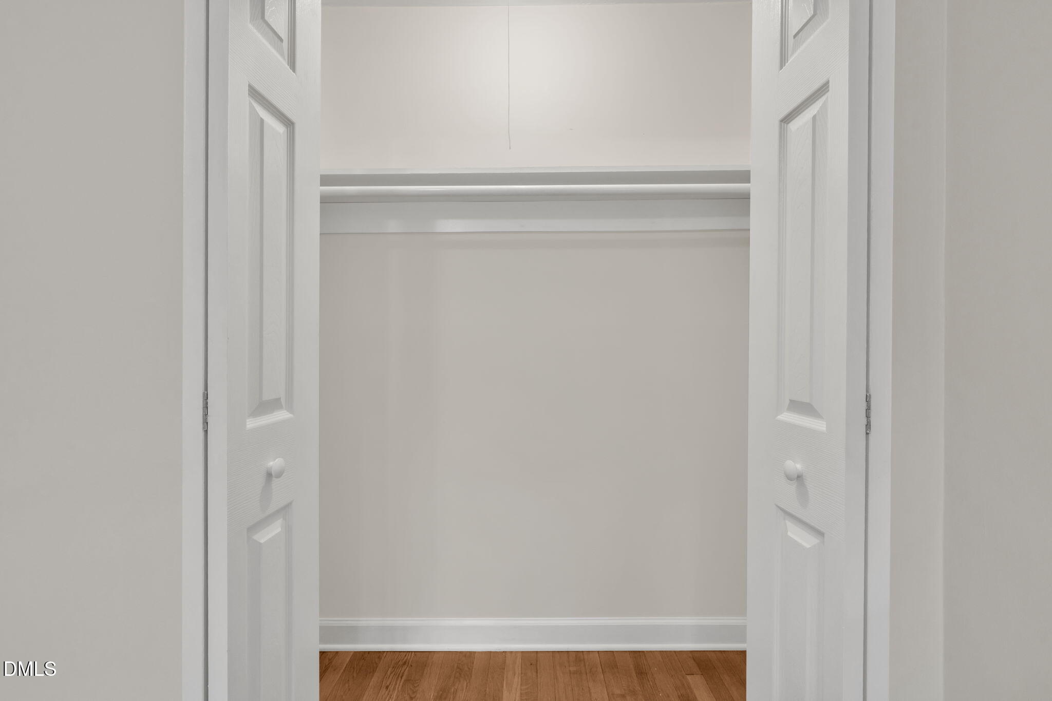 2105 W Carver Street