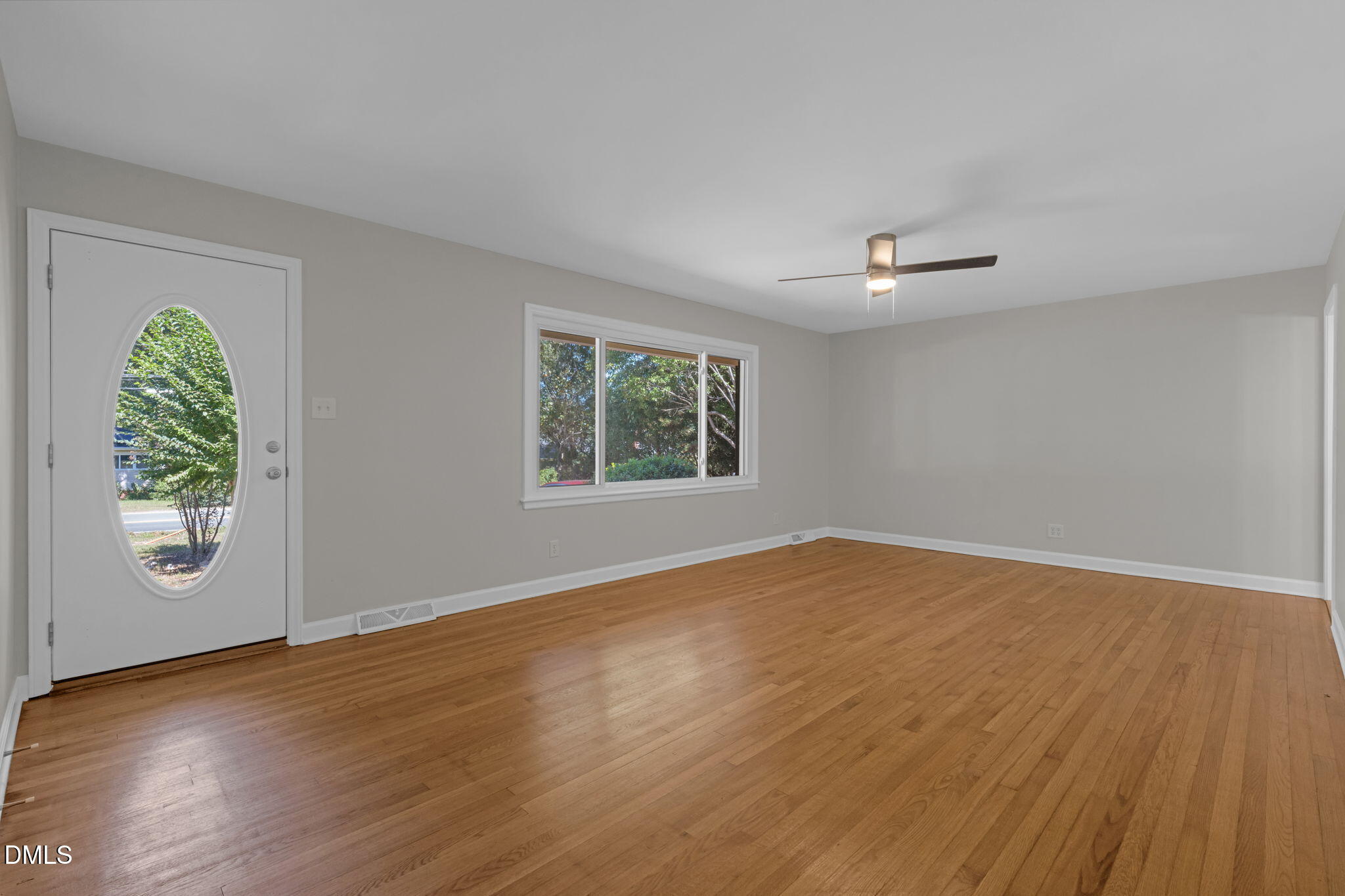 2105 W Carver Street