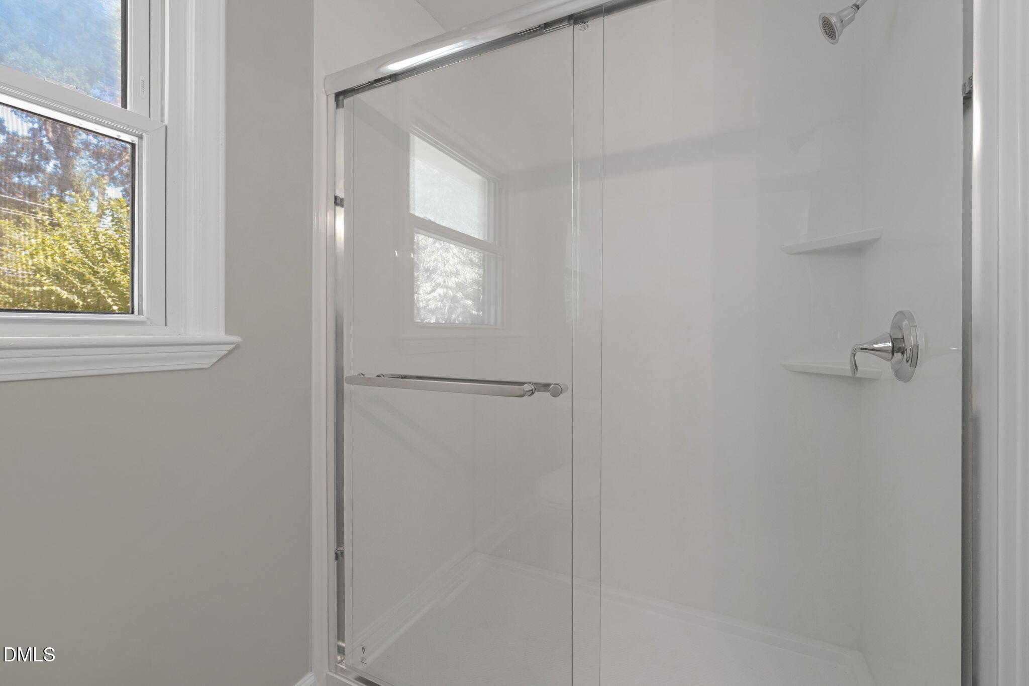 2105 W Carver Street