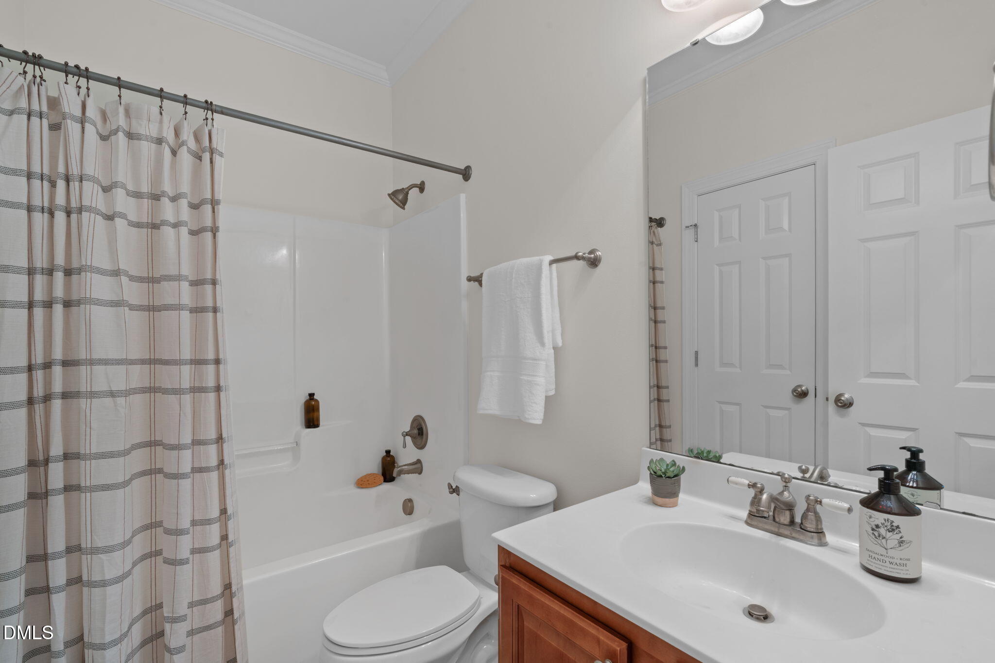 11 Silverbush Court