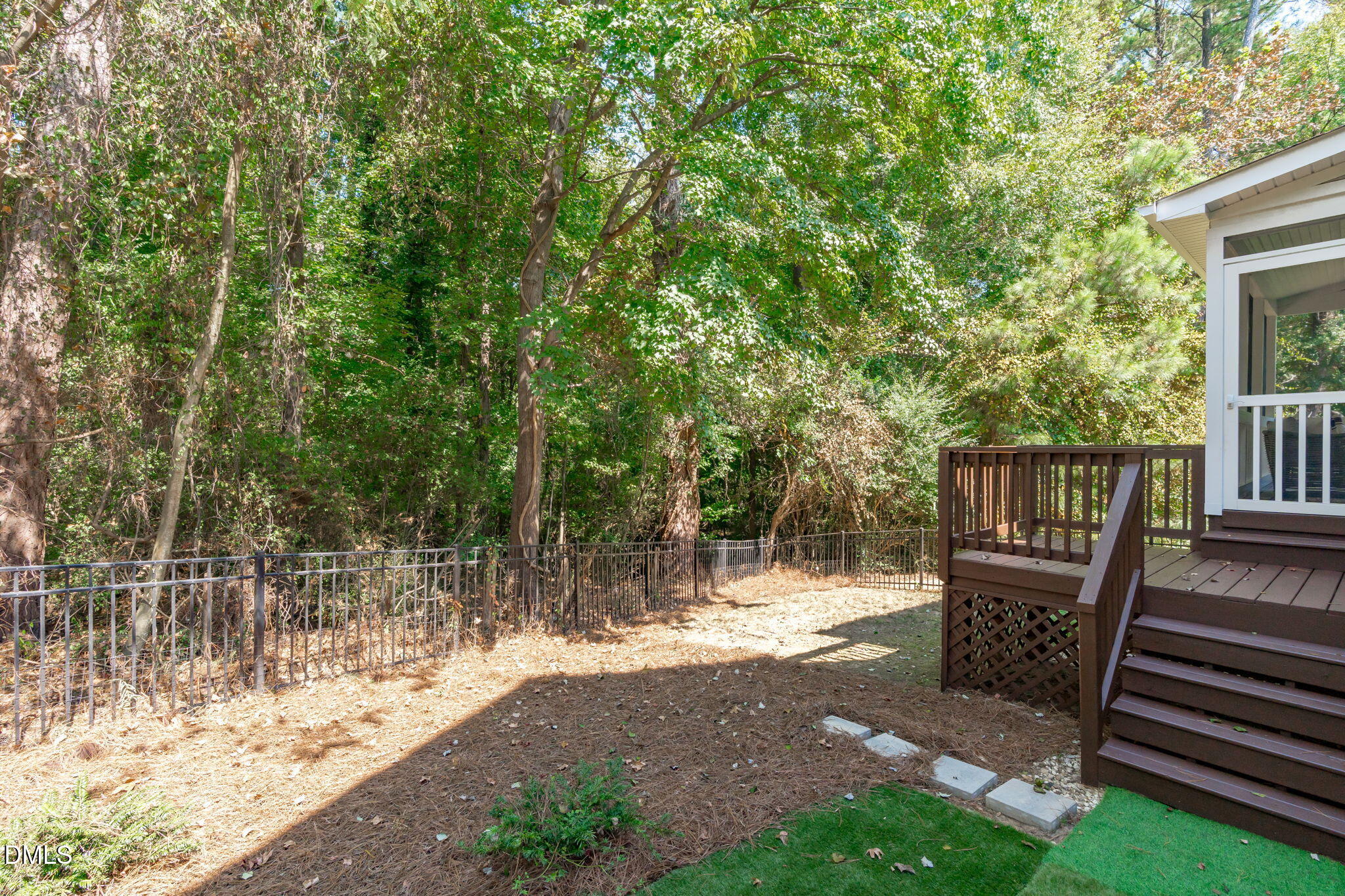11 Silverbush Court