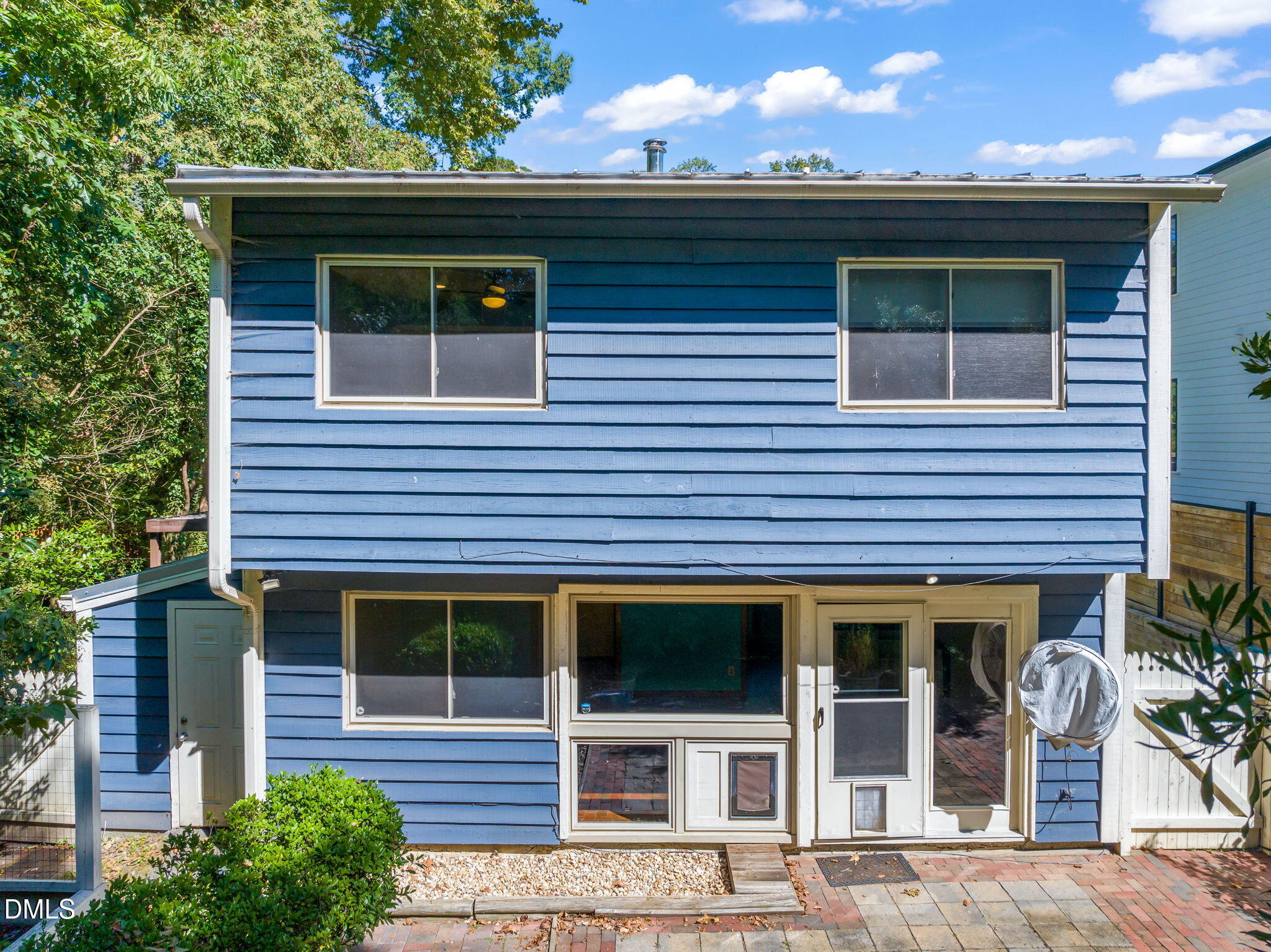 209 Dacian Avenue