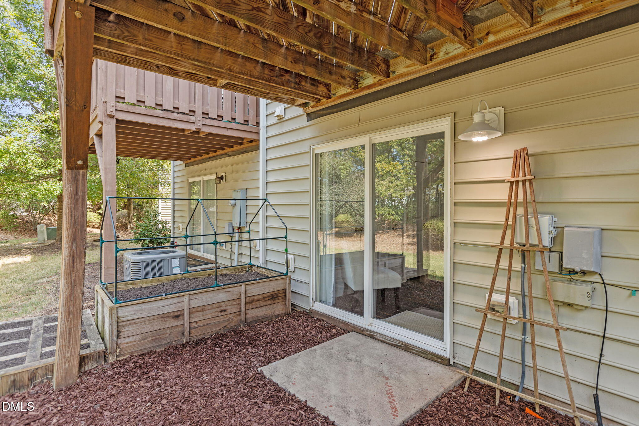 204 Irving Way